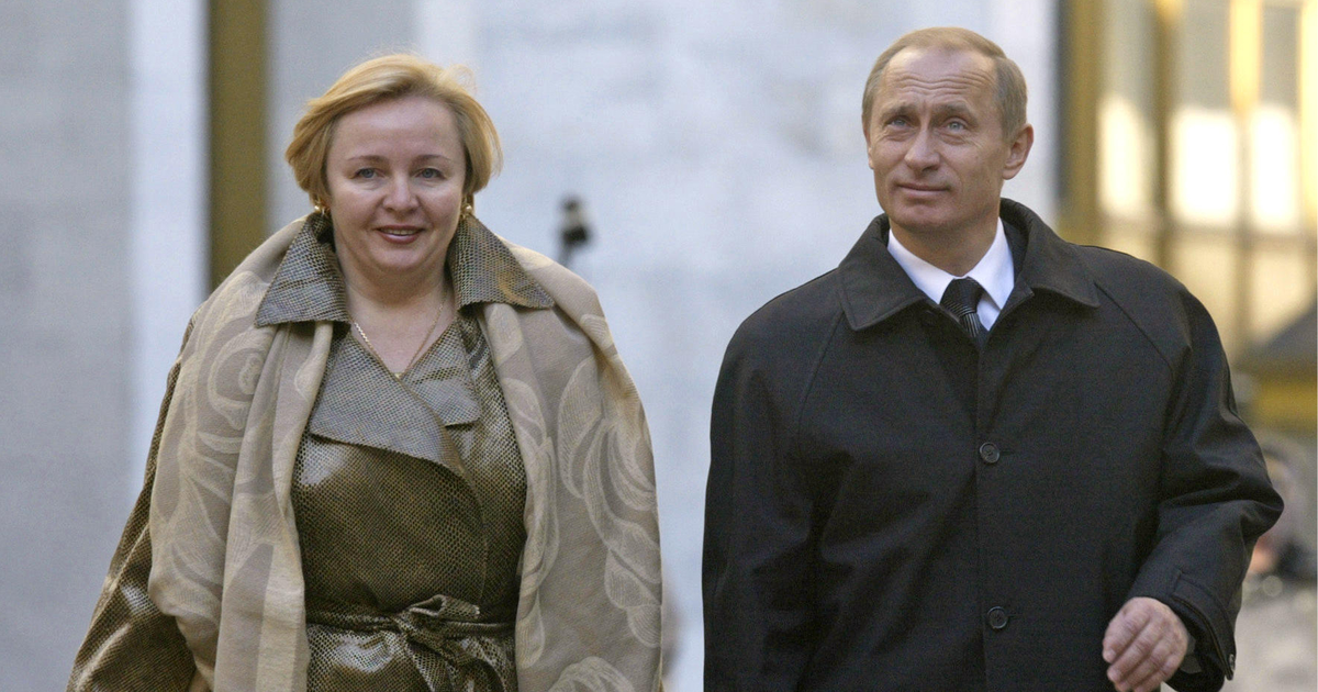 «Есть женщины, которых не носят на руках». Как живет Людмила Путина после развода с президентом
