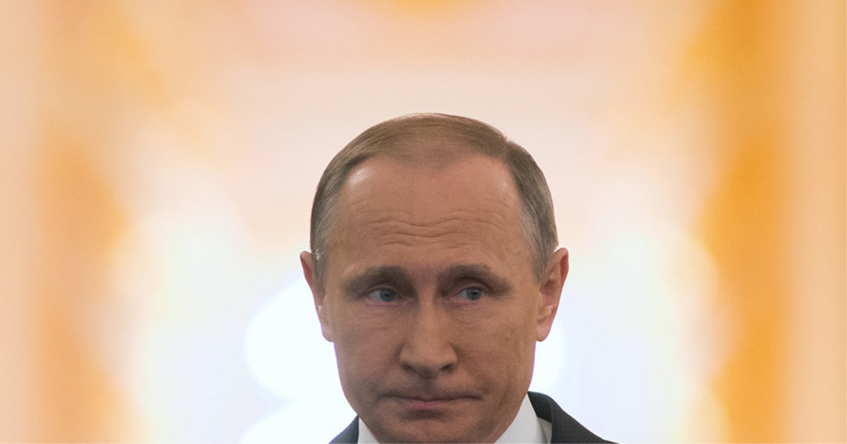 «У мамы выбили карточку из рук, когда она подошла получать хлеб»: Путин поделился историей из прошлого