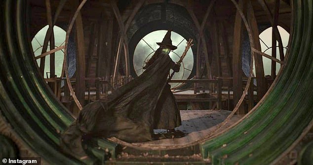 Закрытие: британское производство популярного сценического мюзикла Wicked было одним из первых, кто был закрыт на фоне забастовки SAG-AFTRA, хотя теперь кажется, что они были очень близки к завершению.