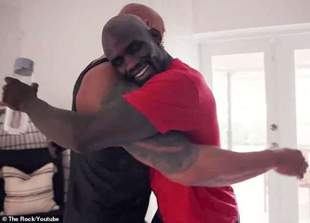 Так мило: Дуэйн «Скала» Джонсон подарил квартиру бойцу UFC Тембе Горимбо, который раньше спал в спортзале