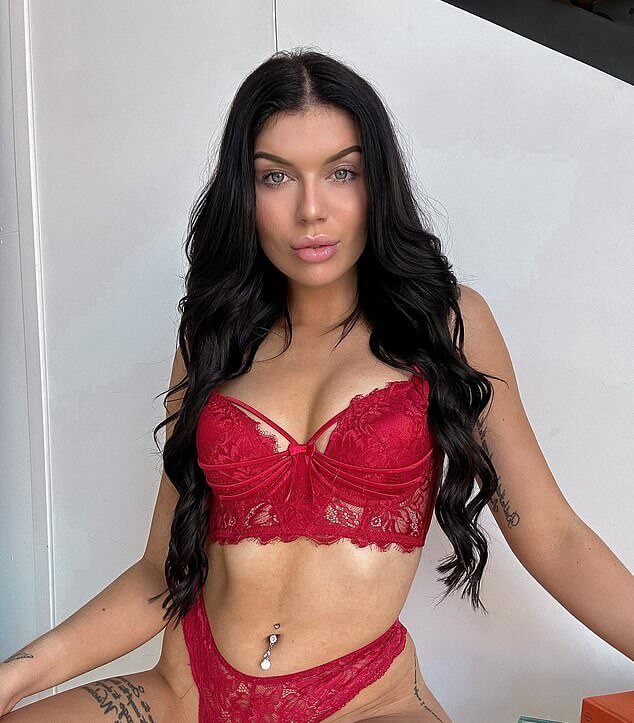 Кейтлин МакКонвилл рассказала, почему она присоединилась к OnlyFans и сколько денег она заработала на платформе только для взрослых.