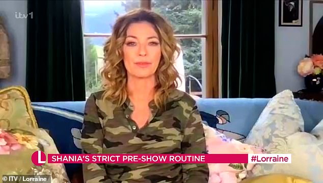 Легенда: Шанайа раскрыла свой строгий распорядок дня перед шоу, отметив 25-летие со дня выхода прорывного альбома Come On Over во время выступления на Lorraine в начале августа.