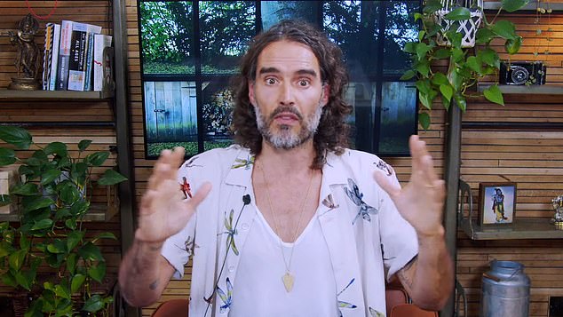 Отрицание: Брэнд раскритиковал «агрессивные» заявления СМИ, настаивая на том, что любые отношения, которые у него были «во времена распущенности», были «по обоюдному согласию» в монологе продолжительностью 2 минуты 45 секунд.