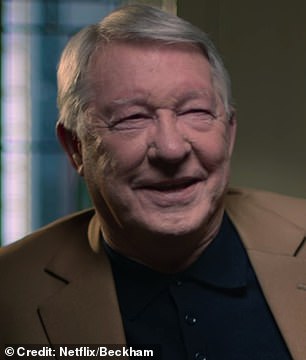 О боже: сэр Алекс Фергюсон (слева) заставил Дэвида улететь домой через пять дней
