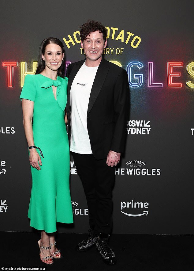 Лахлан Гиллеспи из The Wiggles, 37 лет, и его жена Дана Стивенсон, 38 лет, редко появлялись на публике в четверг на премьере фильма Hot Potato: The Story of The Wiggles.