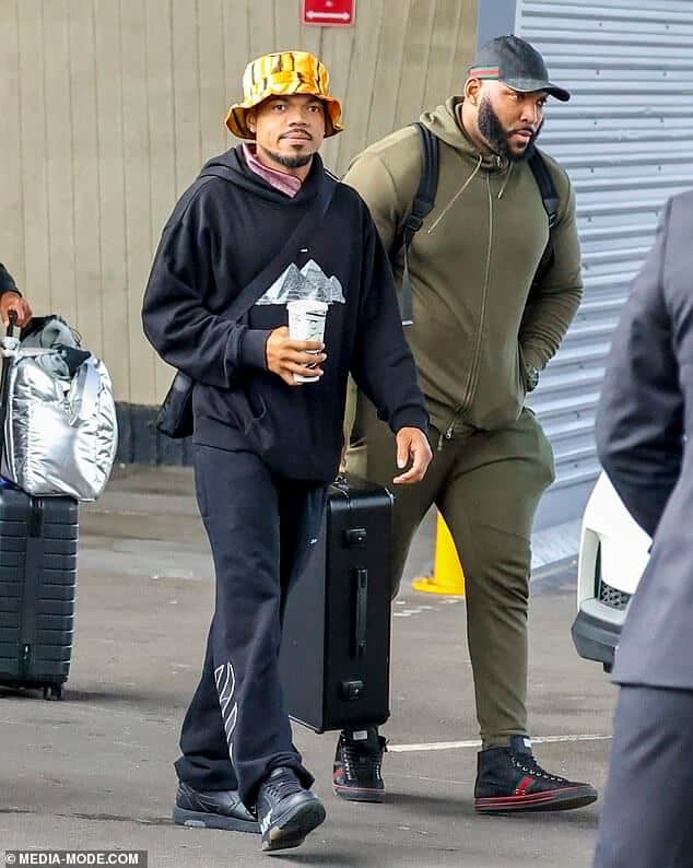 Chance the Rapper приземлился в аэропорту Сиднея в среду, и его первой остановкой был McDonald's.