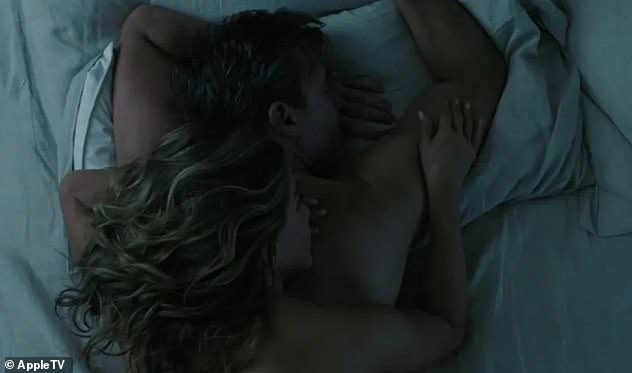 Steamy: Напряженное и тяжелое интервью вызвало искры между ними, и после того, как оно закончилось, они вместе оказались в постели.