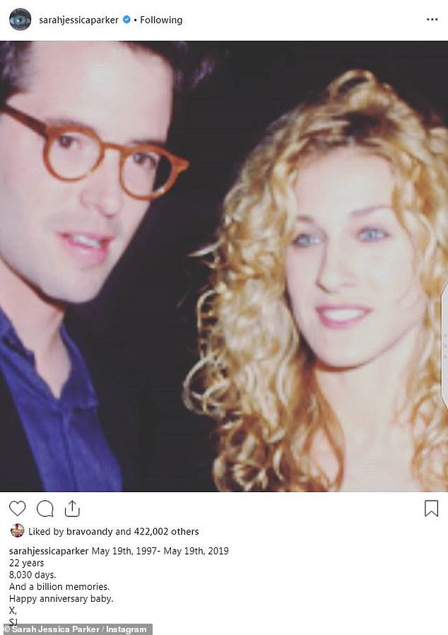 Она поделилась поздравлением любимому мужу в Instagram.