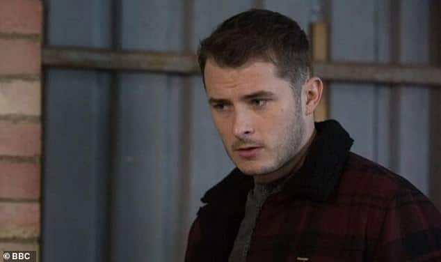 Звезда EastEnders Макс Боуден нарушил свое молчание после того, как его «вырубили» из сериала BBC после четырех лет роли Бена Митчелла.