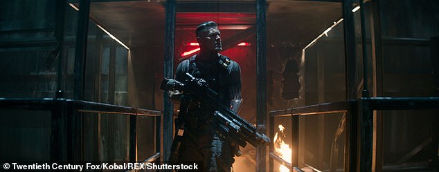 «Я не знаю, что произойдет.  Вообще-то я звонил им, типа: "Что там с Кейблом, чувак?"- сказал Бролин на съезде
