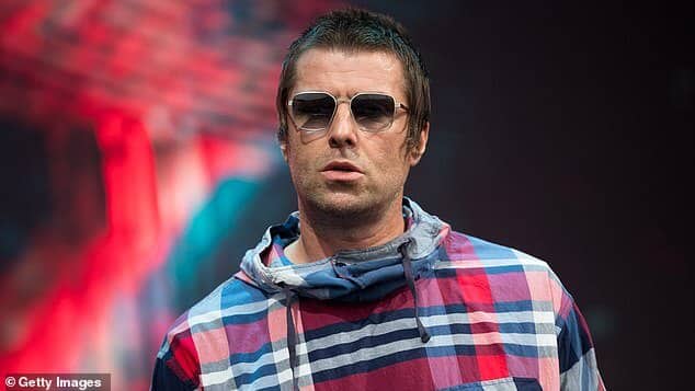 Лиам Галлахер подтвердил, что этим летом он выступит на фестивале в Гластонбери вместе с бывшим гитаристом Stones Roses Джоном Сквайром.