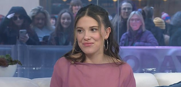 «Это было очень тяжело физически, мне никогда не приходилось сталкиваться с такими трудностями, как в этом фильме», — сказала она о своем предстоящем фильме «Девица».