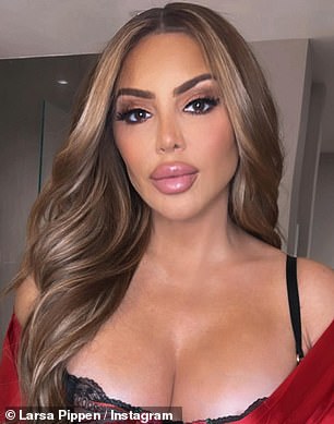Модель OnlyFans теперь имеет пухлые пухлые губы и более полное лицо.