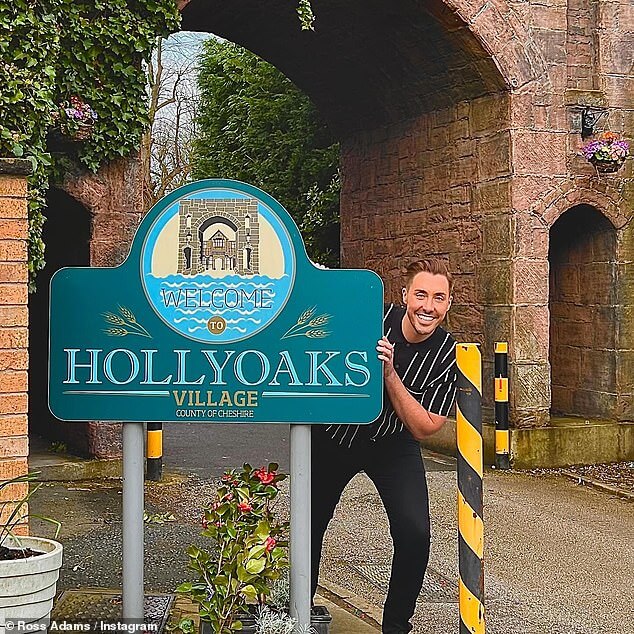 Росс Адамс покинул Hollyoaks после девяти лет работы в сериале, сообщил он в воскресном обновлении.