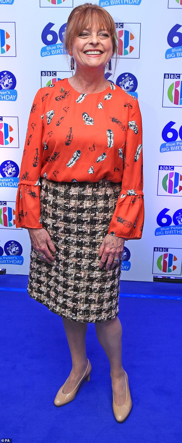 Джанет Эллис, как ведущая Blue Peter, не могла решить никаких проблем, но теперь онлайн-знакомства для нее слишком сложны.