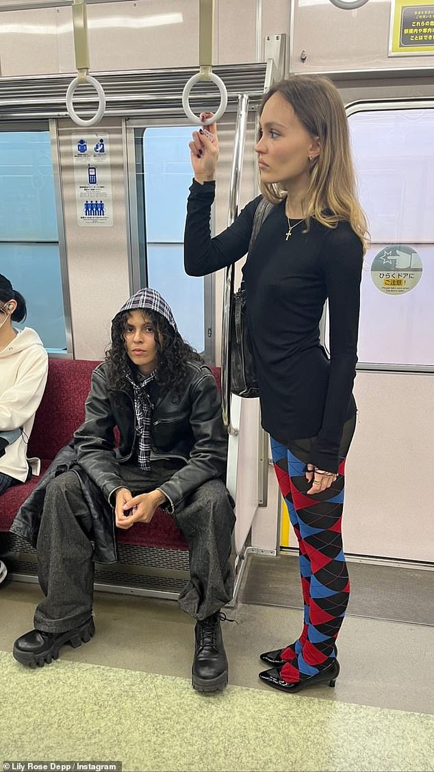 В мае 2023 года Депп подтвердила свой роман с 070 Shake, когда поделилась фотографией, на которой они целуются, и написала: «4 месяца с моей любовью».