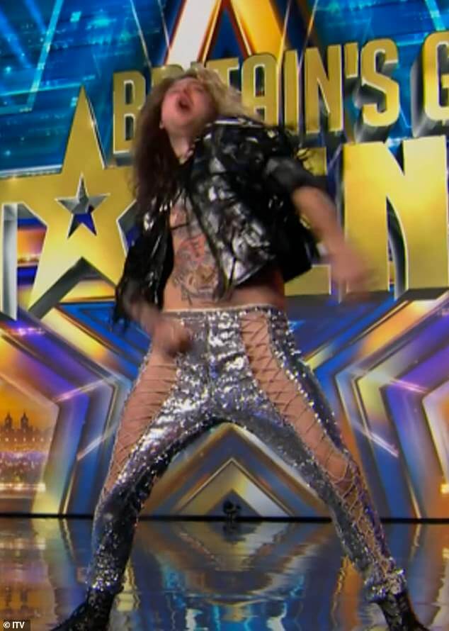 Судьи конкурса Britain's Got Talent были ошеломлены одним участником во время субботнего эпизода после того, как он чуть не пострадал от неисправности гардероба с рейтингом X.