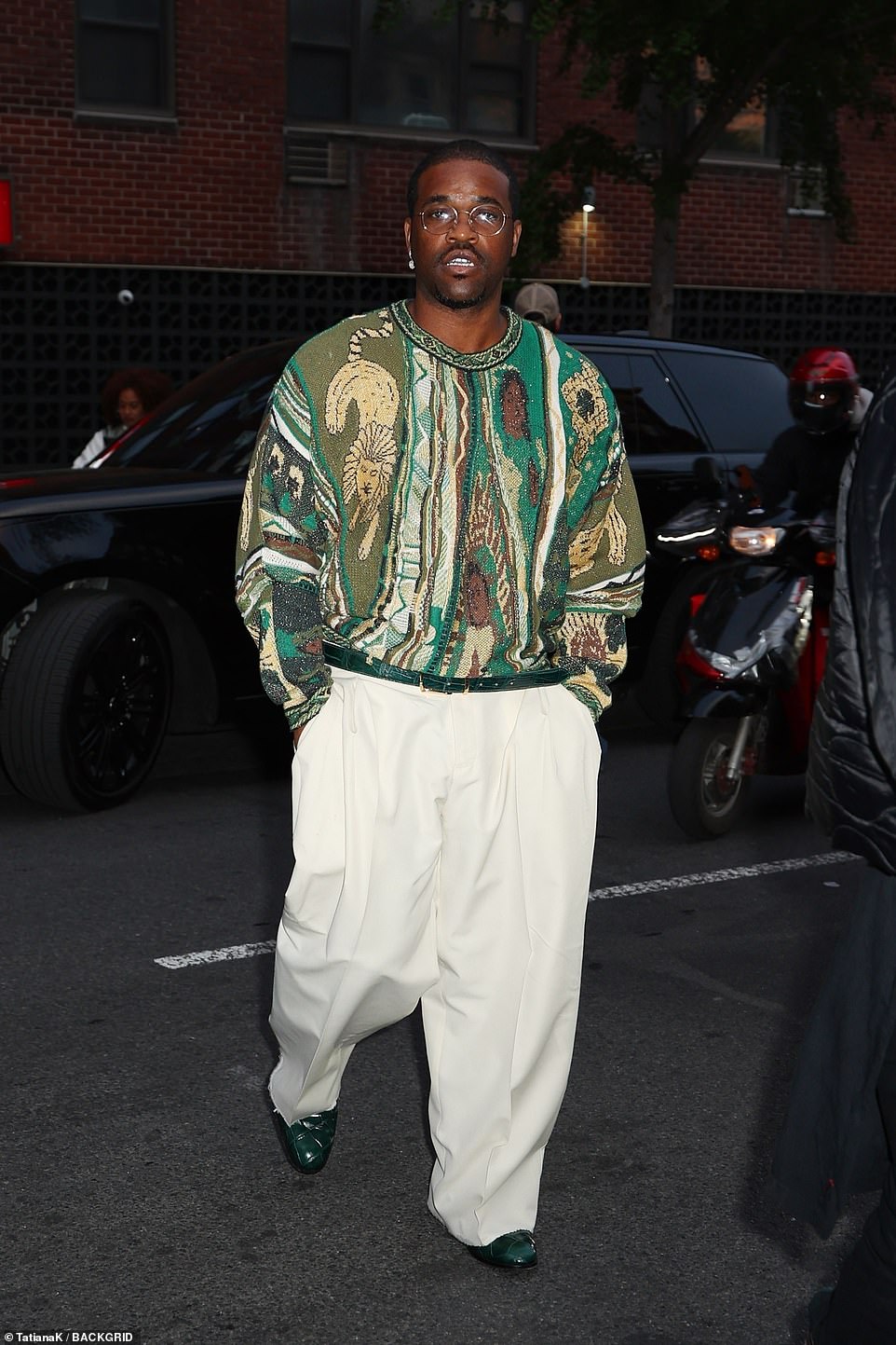 Рэпер ASAP Ferg выглядит стильно на звездной презентации Orabella Беллы Хадид.