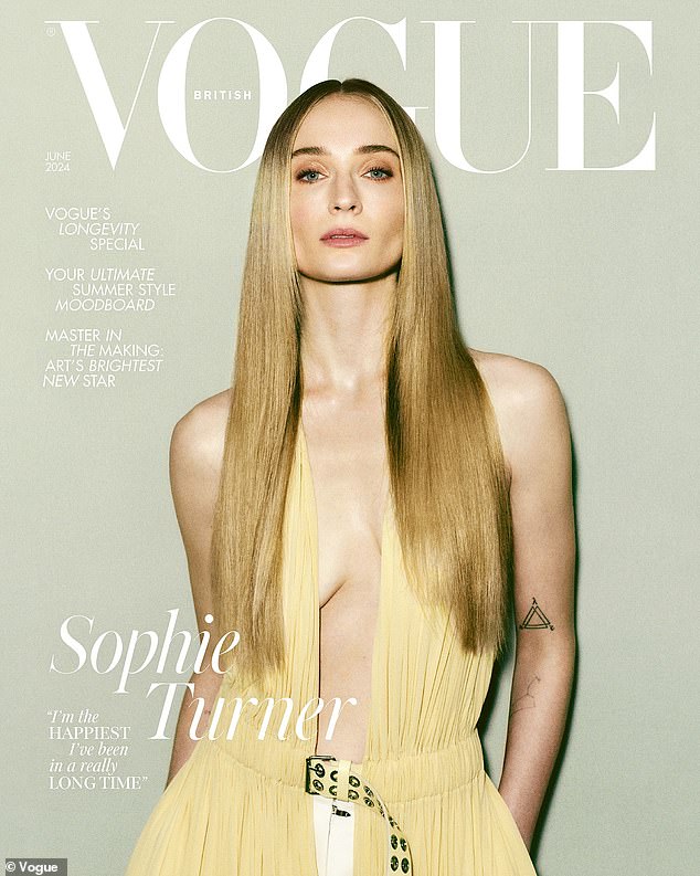 В новой обложке британского Vogue Софи откровенно рассказала о своей дружбе с 34-летней поп-мегазвездой.