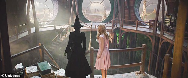 Первоначально выпуск Wicked Part 1 был запланирован на Рождество 2024 года, но его перенесли на 27 ноября 2024 года, а выход второй части запланирован на 25 декабря 2025 года.