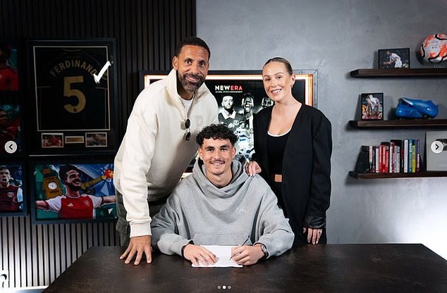 В прошлом месяце старший сын Рио подписал контракт с New Era Global Sports Management, присоединившись к своему отцу в агентстве.