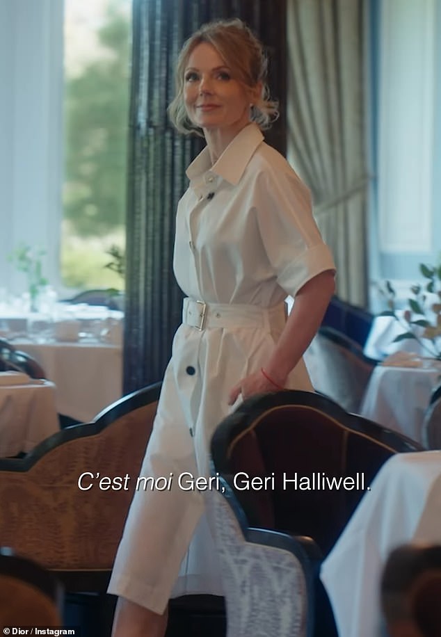 Одетая в шикарное белое платье, она начала клип словами: «C'est moi Geri, Geri Halliwell», что переводится как «Это я, Джери, Джери Холливелл».