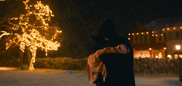 Грандиозный финал, в котором показано, кто мать Руби, появился на BBC iPlayer в полночь субботы, а эпизод будет транслироваться на BBC One в 18:40.