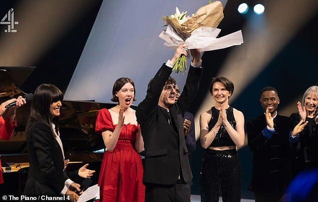 Зрители Piano остались в слезах после того, как 22-летний Брэд Келла был объявлен победителем во время душераздирающего финала в воскресенье.