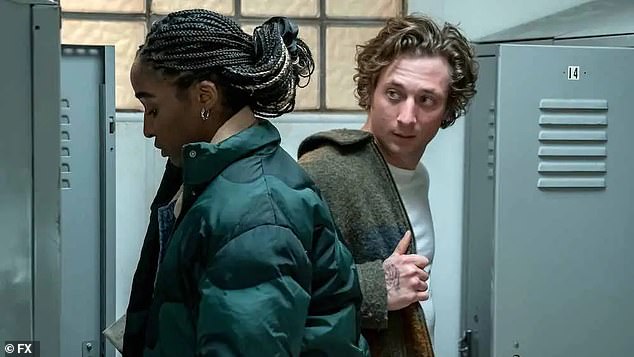И Эдебири, и Уайт получили премии «Эмми» и «Золотой глобус» за свои выступления.