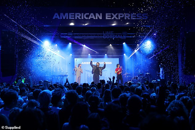Мероприятие было приурочено к запуску новой кредитной карты American Express Essential Rewards.