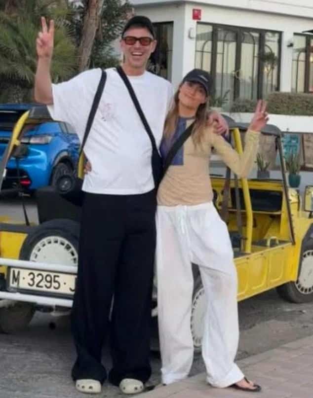 Австралийский модельер Софи Кут нашла любовь с Джорди Берроузом. Оба на фото