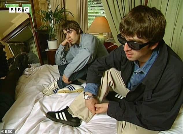 Oasis предсказали собственное пророчество, настояв на том, что они «лучшая группа на планете» в повторном интервью, данном в разгар альбома Definitely Maybe в 1994 году.