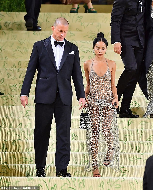 Слухи о романе разгорелись, когда они вместе покидали Met Gala на Манхэттене в сентябре 2021 года (на фото).