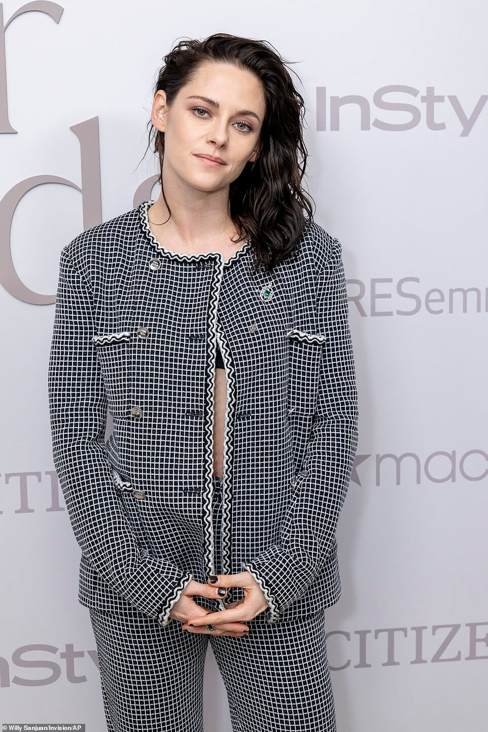 Стюарт продемонстрировала свой пресс в платье от Chanel с ног до головы