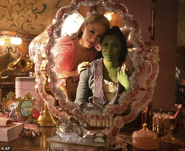 Уже имея кассовые сборы, Wicked также начинает кампанию по награждению, которая, как ожидается, сделает его главным претендентом на премию Оскар.