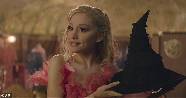 Фильм Universal's Wicked недавно преодолел отметку в 500 миллионов долларов в прокате по всему миру, и теперь у его сиквела новое название.