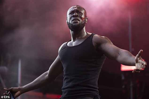 На пятом месте оказался хит Chase & Status и Stormzy Backbone.