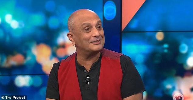 Эпизод понедельника, в котором представлены отрывки из «Золотого глобуса» и комика Акмаля Салеха (на фото), можно было увидеть полностью на платформе.