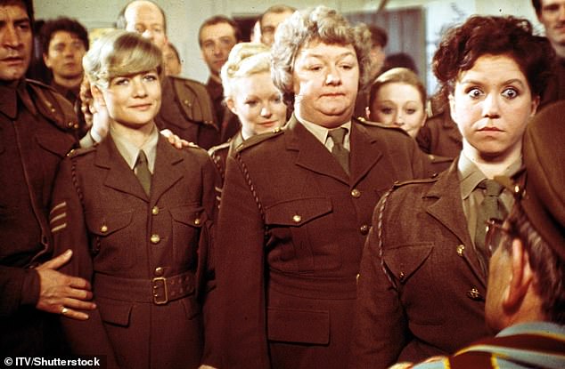 Лэнгтон снялся в трех фильмах «Carry On Films», включая фильм «Carry On England» 1976 года (на фото, крайний справа).