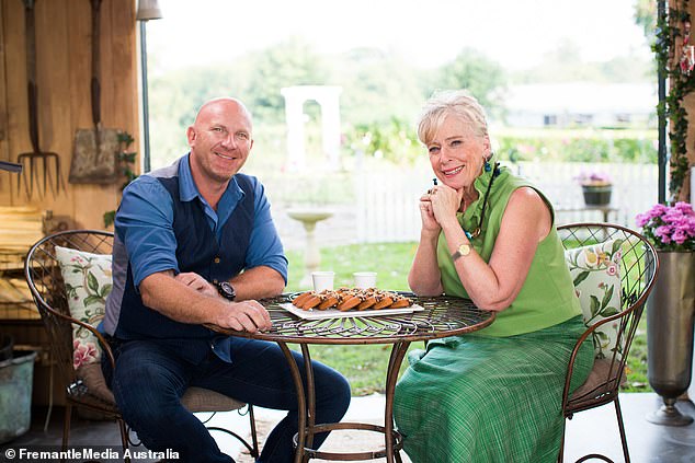 Мэгги наиболее известна как одна из судей The Great Australian Bake Off вместе с Мэттом Мораном (слева), пока она не ушла в 2022 году.