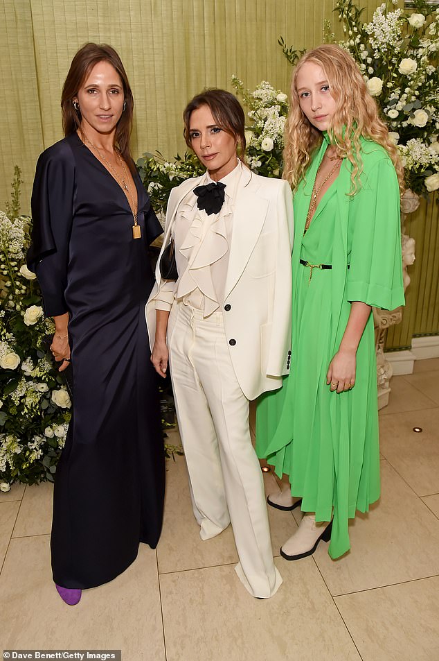 Розмари и Виктория изображены в 2020 году на британской моде и кинофильмах Tiffany & Co. в Аннабель
