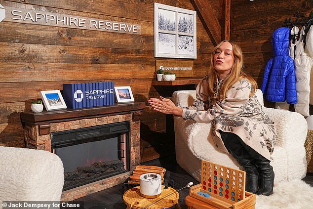 Севиньи заглянула в студию Los Angeles Times, представленную Chase Sapphire Reserve, 26 января в преддверии премьеры своего фильма