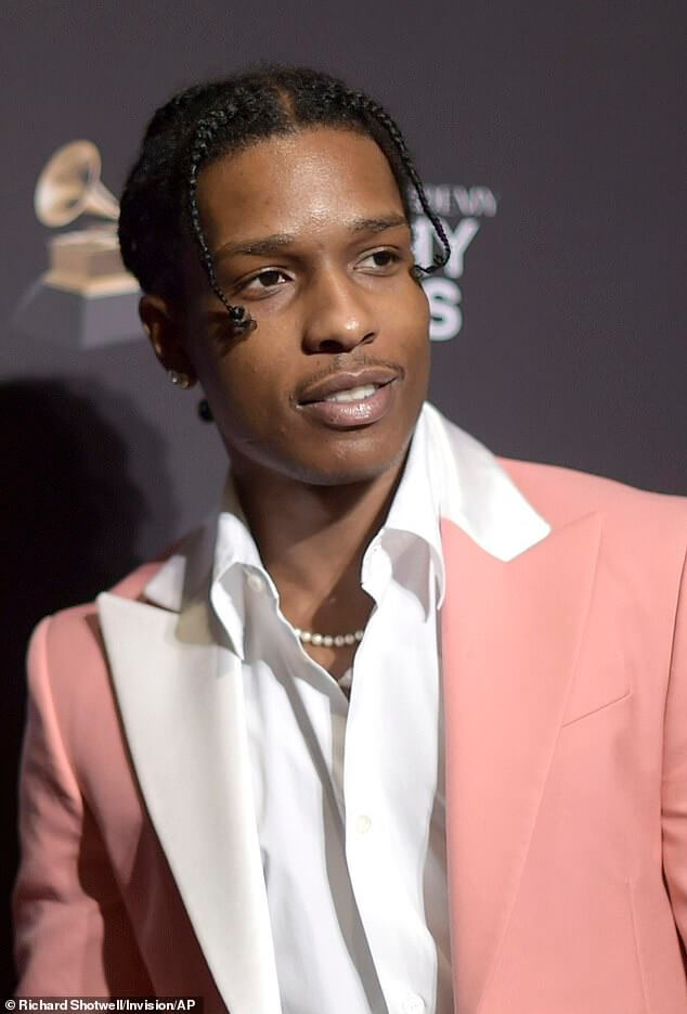 Рэпер A$AP Rocky отменил вторую сделку о признании вины по делу об оружии после того, как его адвокат сделал дикое «подпорное» заявление