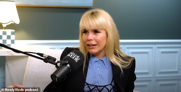 Теперь она впервые рассказала о том, насколько серьезными стали ее отношения с новым партнером, ведь, по ее словам, они встречаются уже почти год