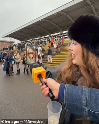 На видео, опубликованном в Instagram-аккаунте компании INVADES, занимающейся организацией студенческих мероприятий, завсегдатай забега рассказал, что ее мать - комедиантка Кэтрин Тейт.
