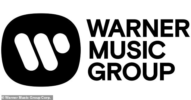 Лайлз занимал должность исполнительного вице-президента Warner Music Group, а также председателя и генерального директора ее дочернего лейбла 300 Elektra Music. Он присоединился к Warner в 2022 году после того, как компания поглотила 300 Entertainment.