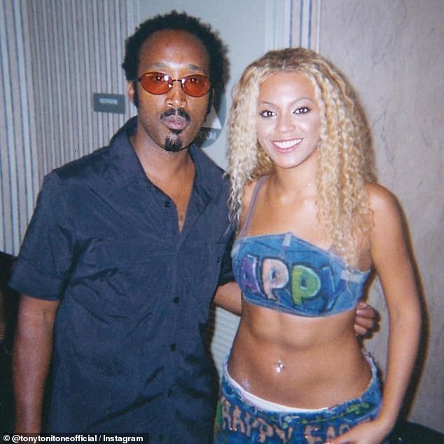 В 1995 году он разработал и подписал контракт с группой Destiny's Child (в которую входили Бейонсе Ноулз, Келли Роуленд и Мишель Уильямс) в Grass Roots Entertainment.