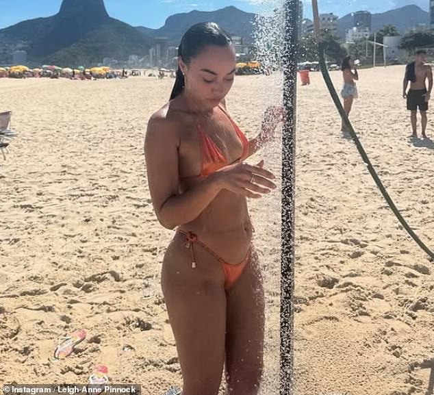 Звезда Little Mix прилетела в Рио вместе с друзьями, чтобы погреться на солнышке, и в своем посте она продемонстрировала свою потрясающую фигуру в множестве облегающих бикини.