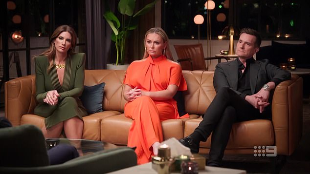 Клинт рассказал об экспертах шоу, Джоне Эйкене (справа), Мэле Шиллинге (в центре) и Алессандре Рамполле (слева), которых, как он утверждает, продюсеры кормили репликами.