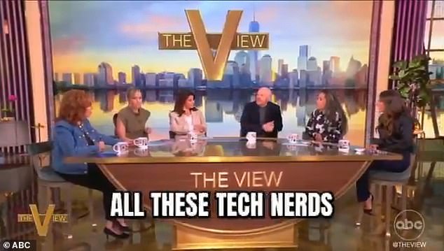 Недавно Берр появился на шоу The View, и когда ведущая Джой Бехар спросила его, есть ли 